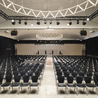 Modern conference centre on Lake Thun