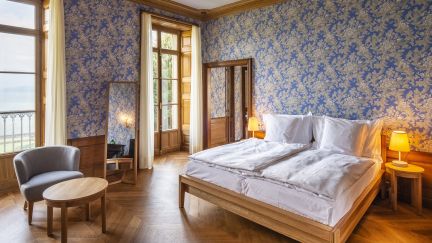 Elegantes Doppelzimmer mit Seeblick