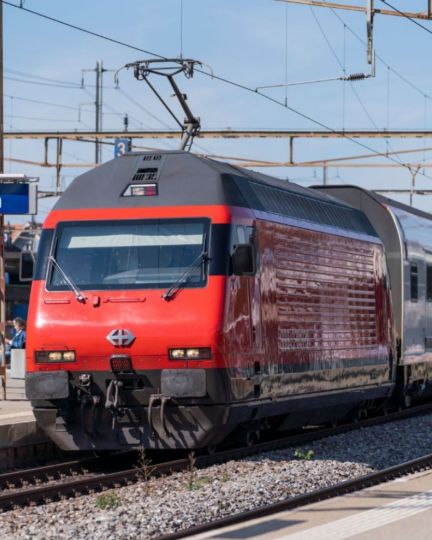 Ankunft am Bahnhof Thun