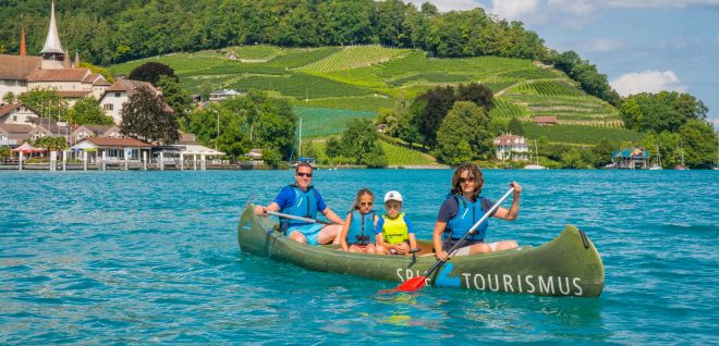 Team experience: canoe trip on Lake Thun