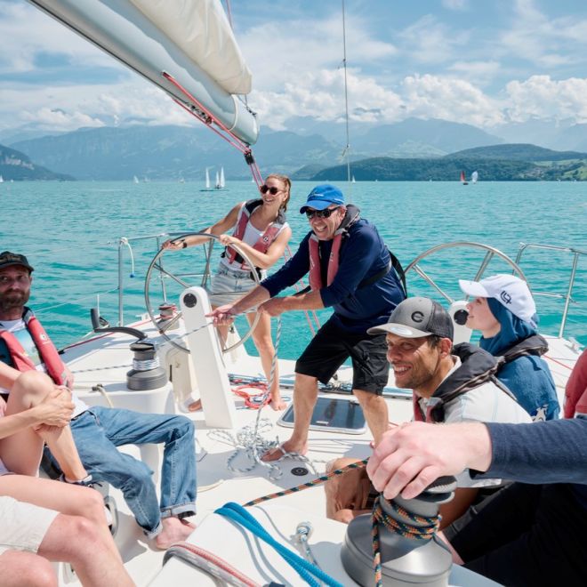 Team-building on a sailing boat on Lake Thun